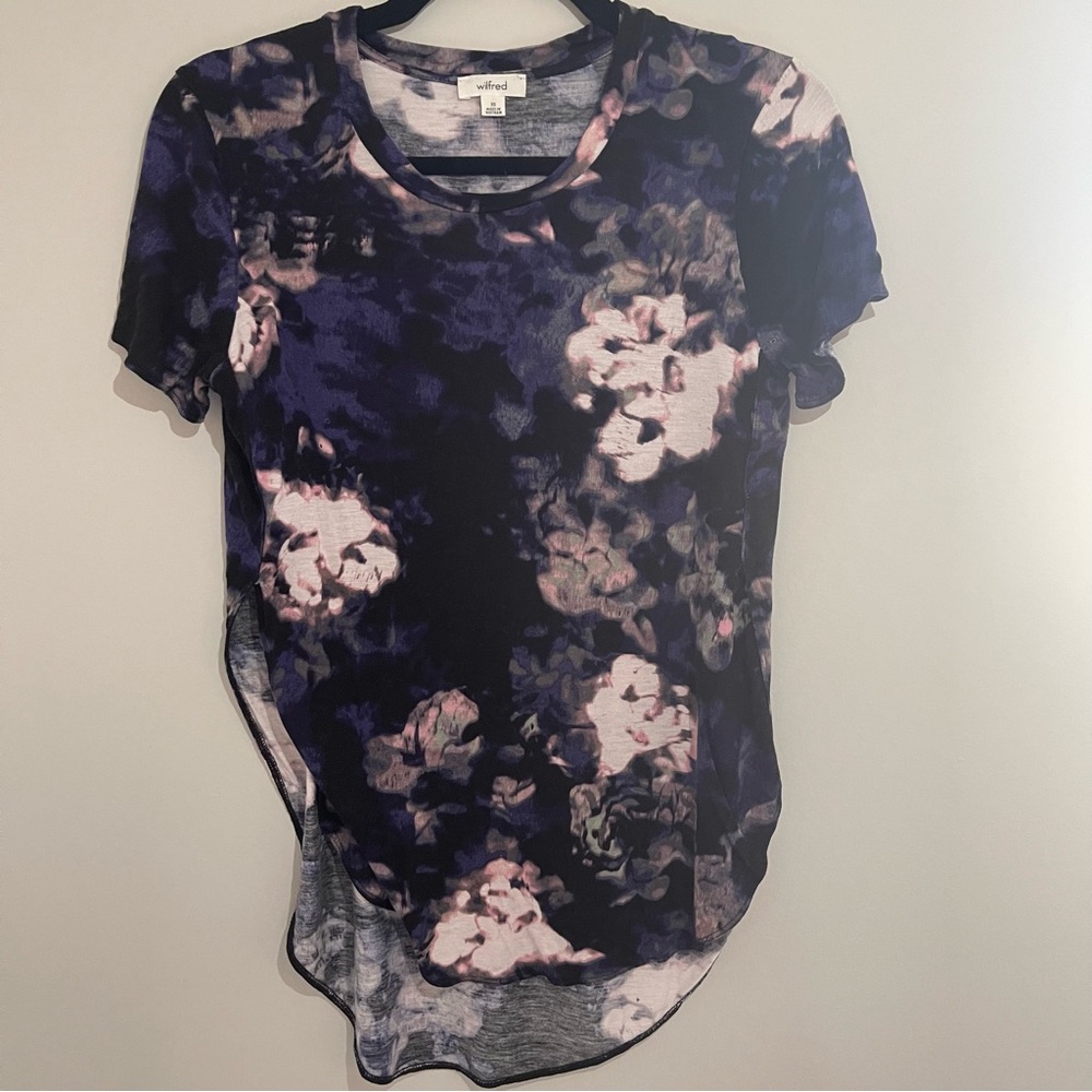 Wilfred High Cut Tshirt